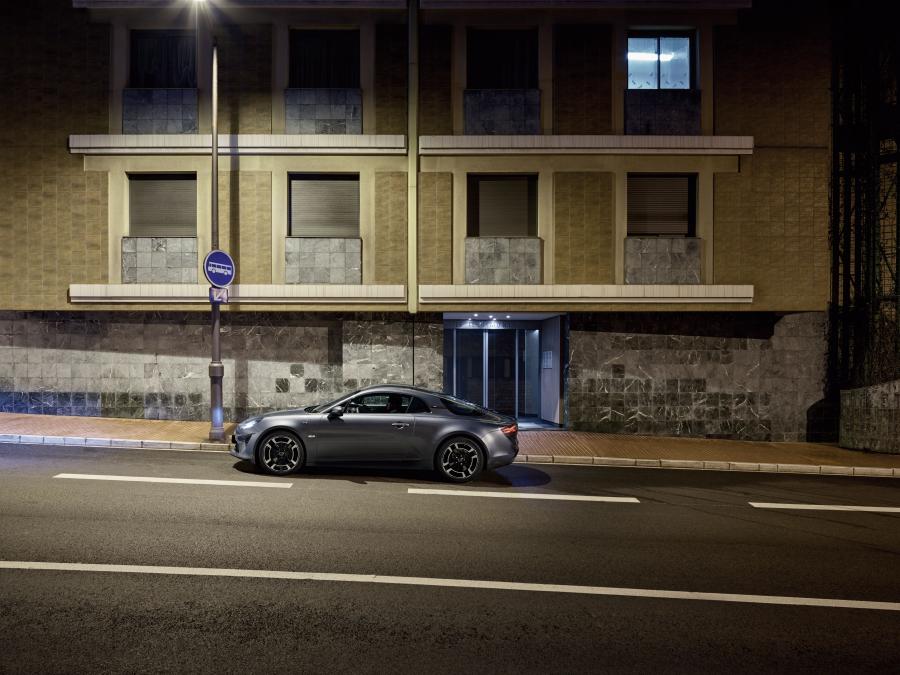  Alpine A110 Legende 2018 года  (WW) (фото 21 из 29)